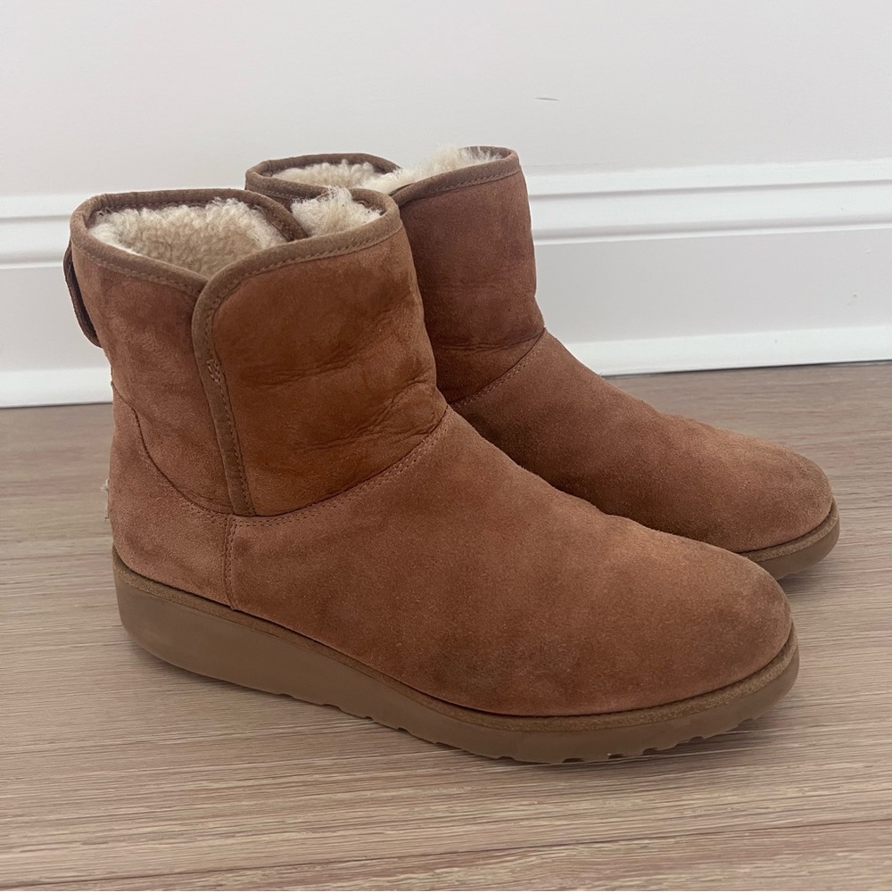 Women's UGG Kristin Suede Sheepskin Wedge Ankle Boots Chestnut Size 9.5 #1012497